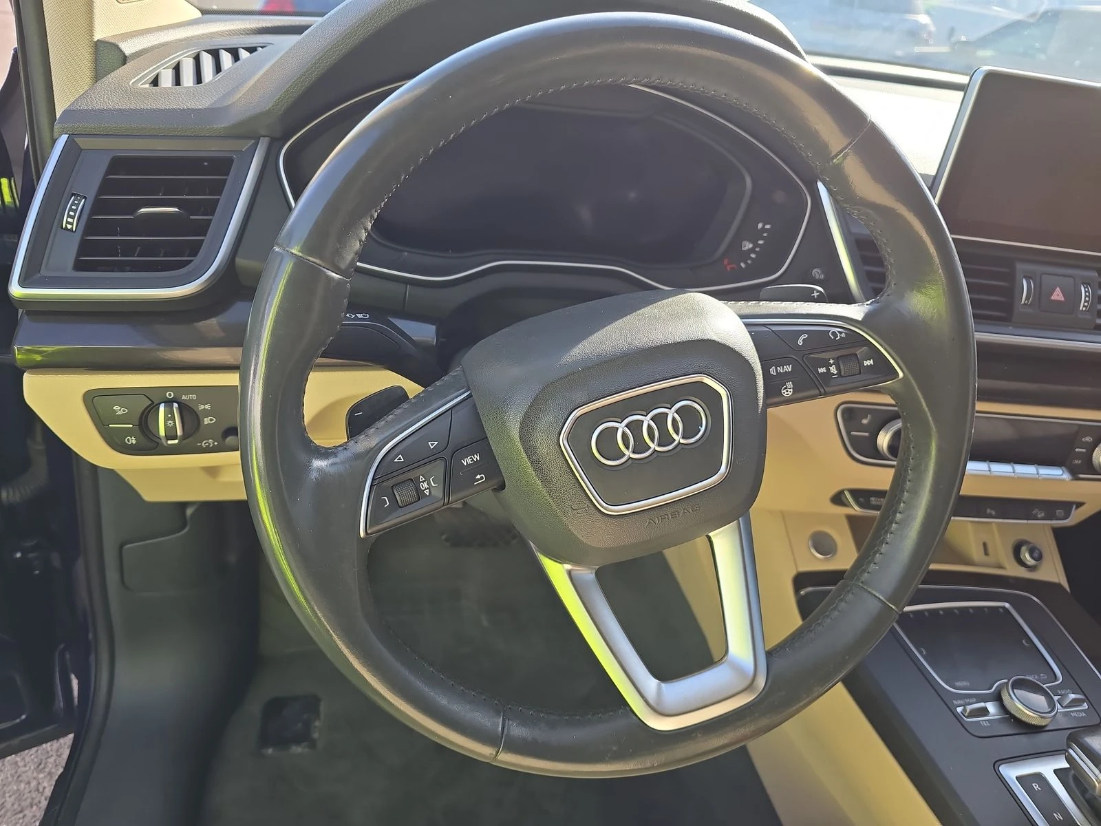 Audi Q5 Premium Plus Matrix* Bang&Olufsen 3D* Диг.табло*  - изображение 9