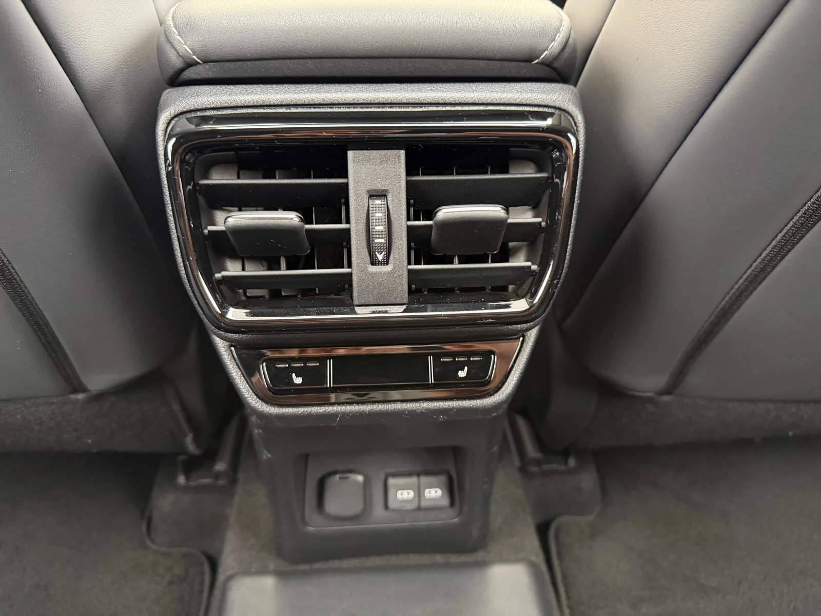 Lexus NX 450 h+ F Sport в Гаранция - изображение 8