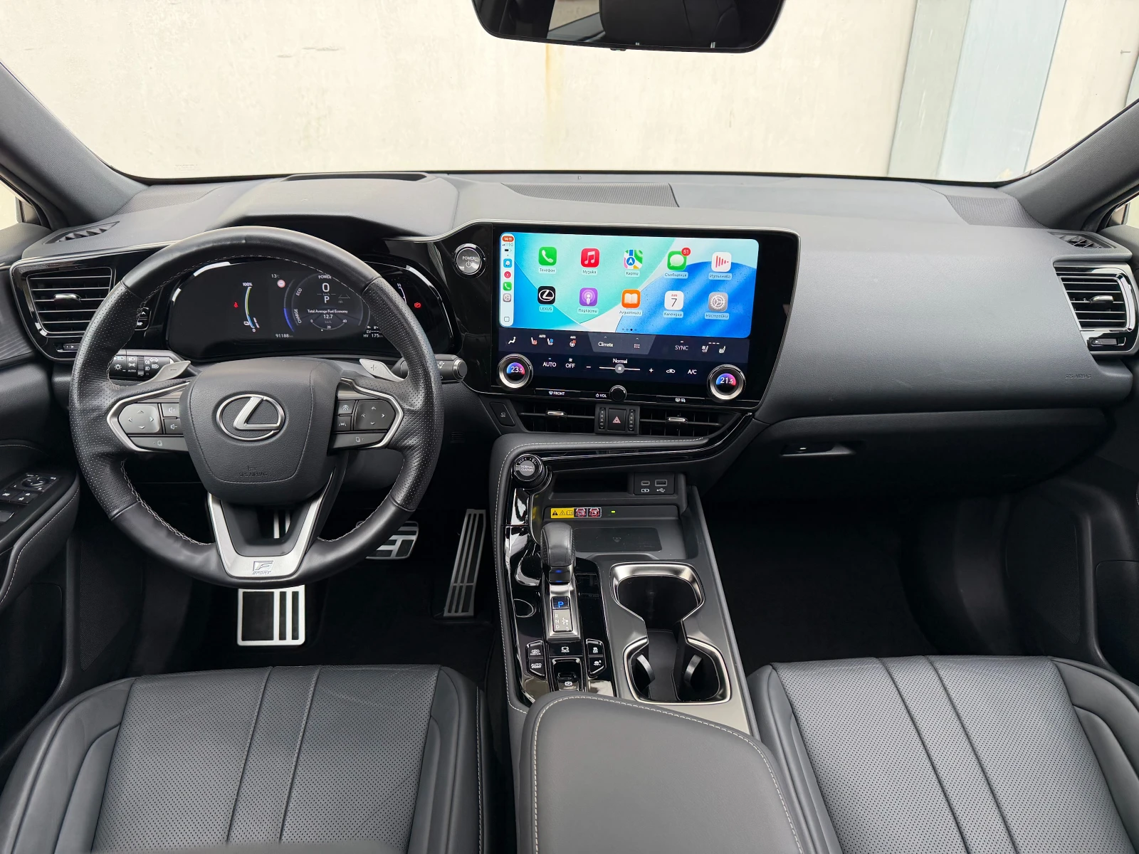 Lexus NX 450 h+ F Sport в Гаранция - изображение 9