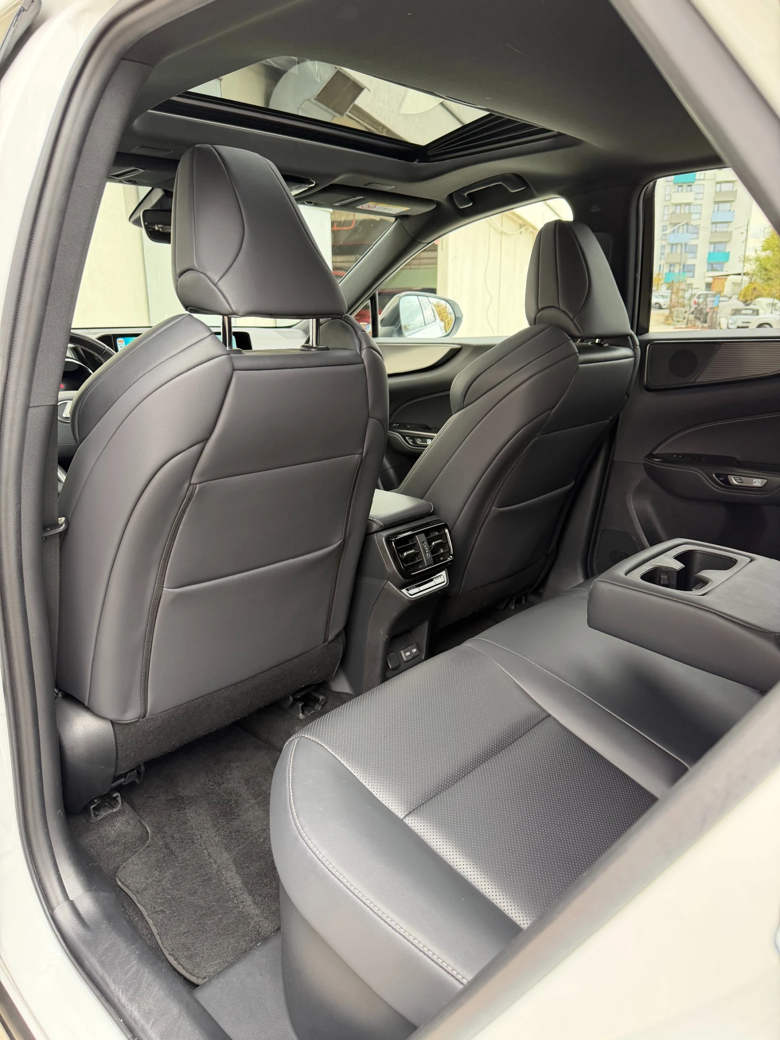 Lexus NX 450 h+ F Sport в Гаранция - изображение 7