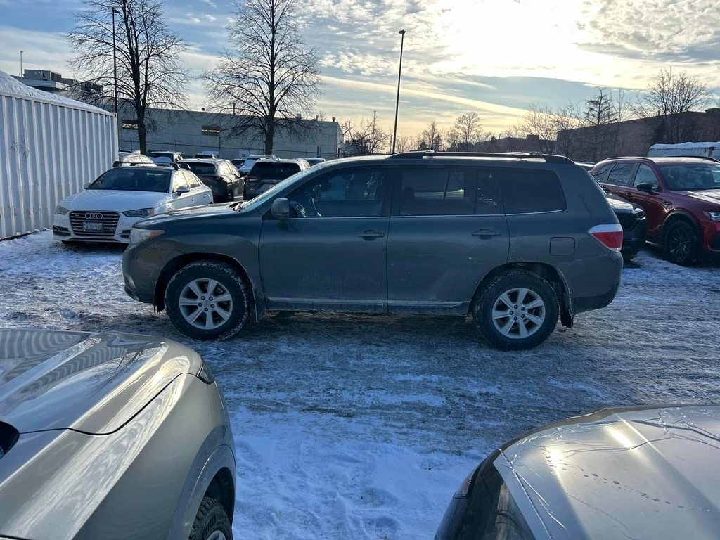 Toyota Highlander * 4WD 4dr * CARFAX * БЕЗ ПЪРВОНАЧАЛНА ВНОСКА - изображение 2