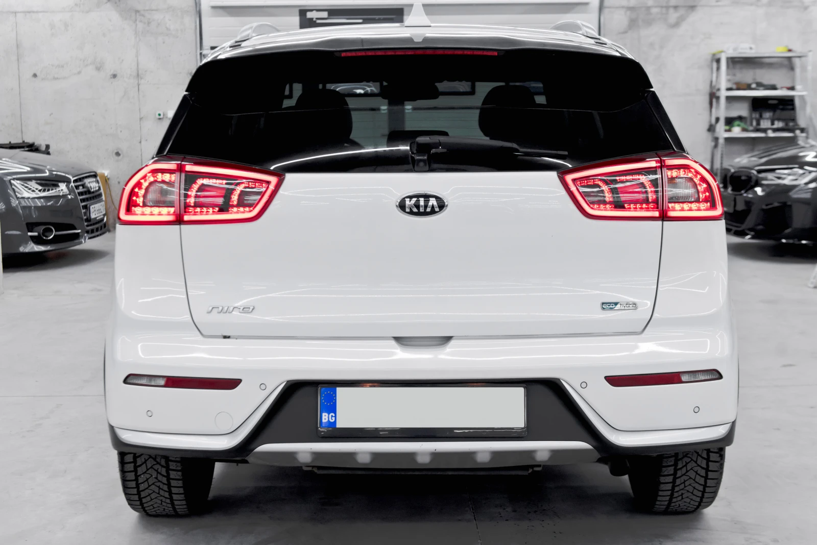 Kia Niro 1.6 Hybrid* 140кс* Дистроник* Камера, снимка 4 - Автомобили и джипове - 53867193