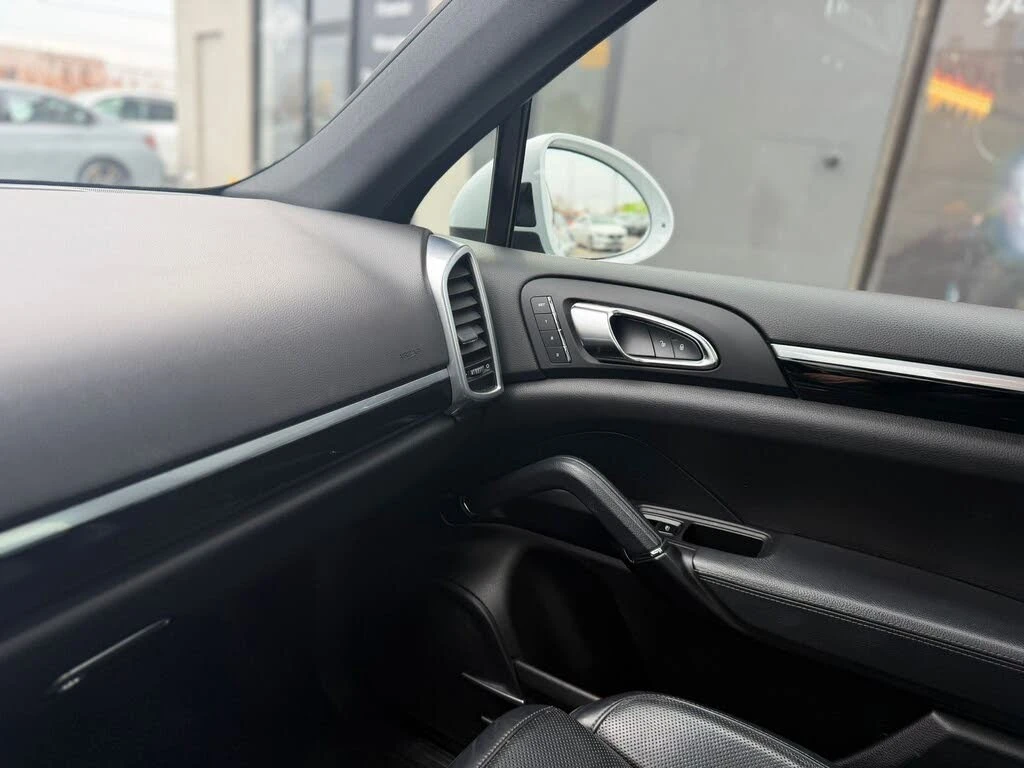 Porsche Cayenne * АвтоКредит * (ЦЕНА ДО БГ), снимка 11 - Автомобили и джипове - 53975588