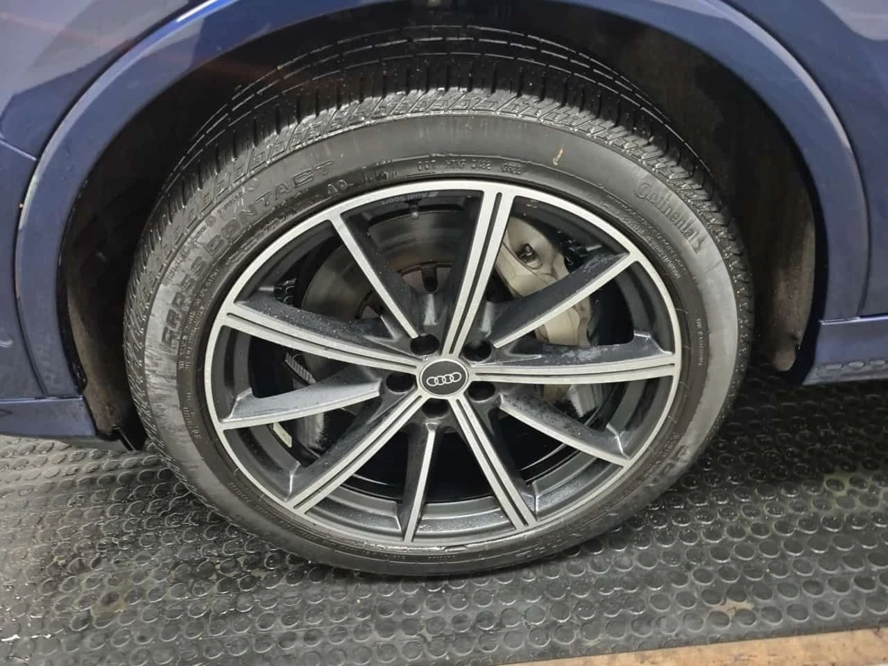 Audi Q7 * Progressiv * ОБДУХ * ПАНО * 2 КЛЮЧА * CARFAX, снимка 6 - Автомобили и джипове - 54209176