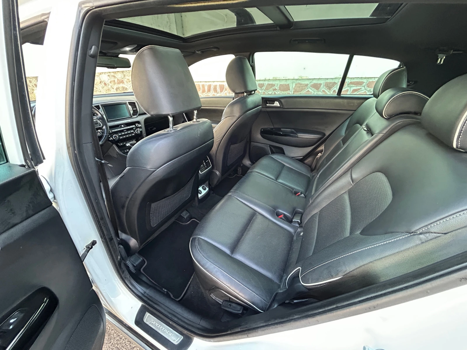 Kia Sportage 1.6T/4x4/GT-Line, снимка 10 - Автомобили и джипове - 54297342