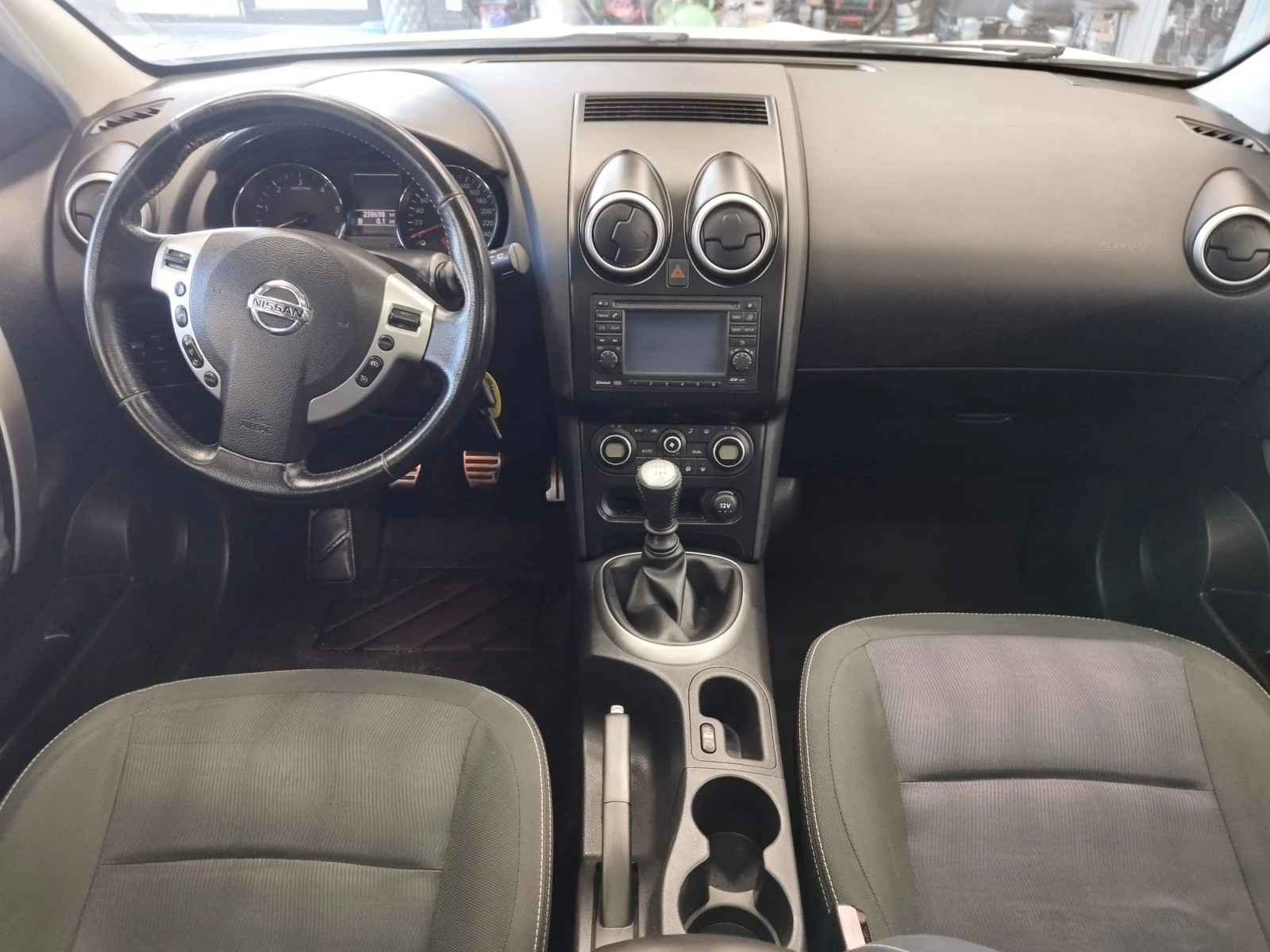 Nissan Qashqai 1.5DCI , снимка 8 - Автомобили и джипове - 54309291