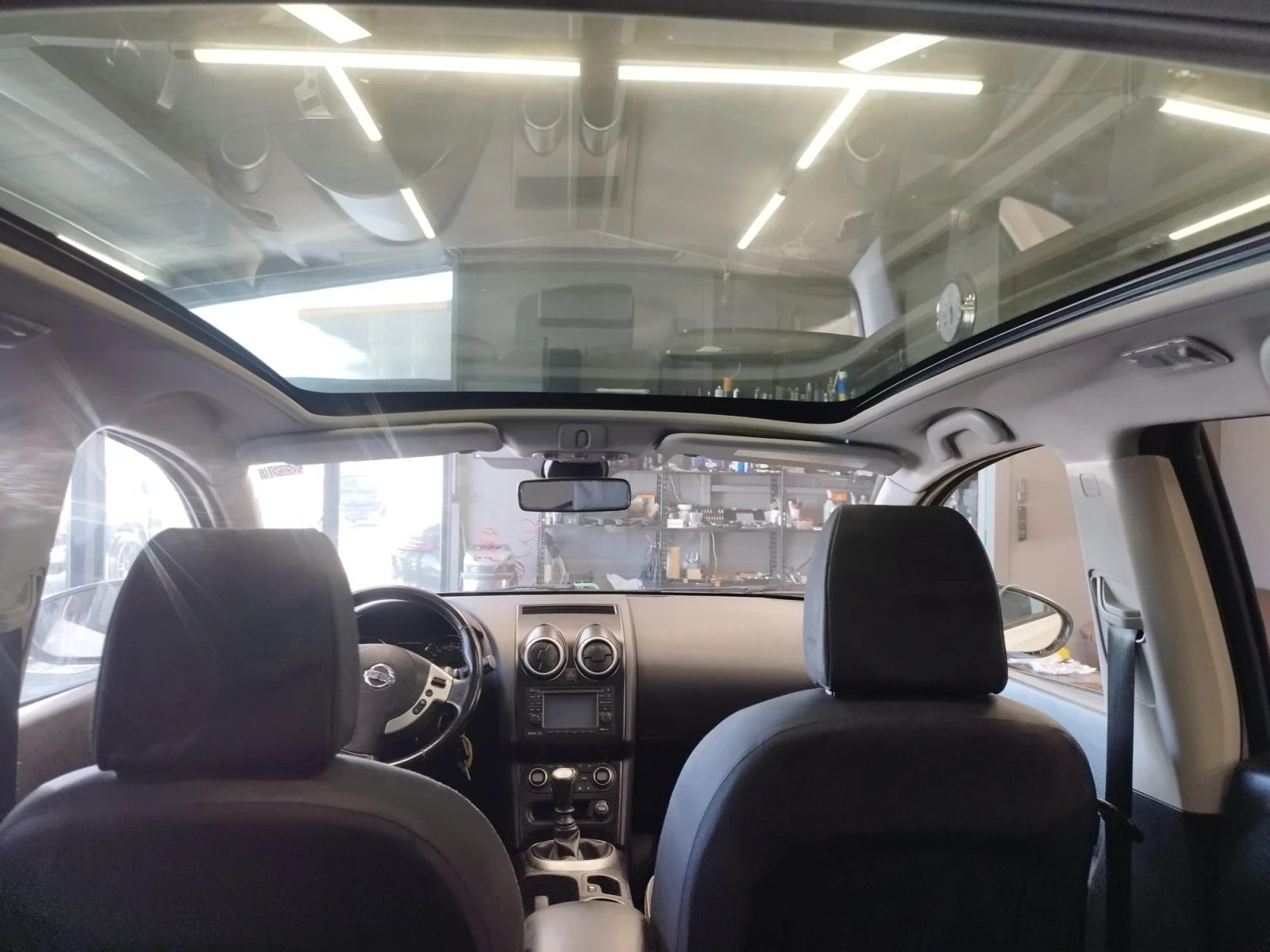 Nissan Qashqai 1.5DCI , снимка 12 - Автомобили и джипове - 54309291