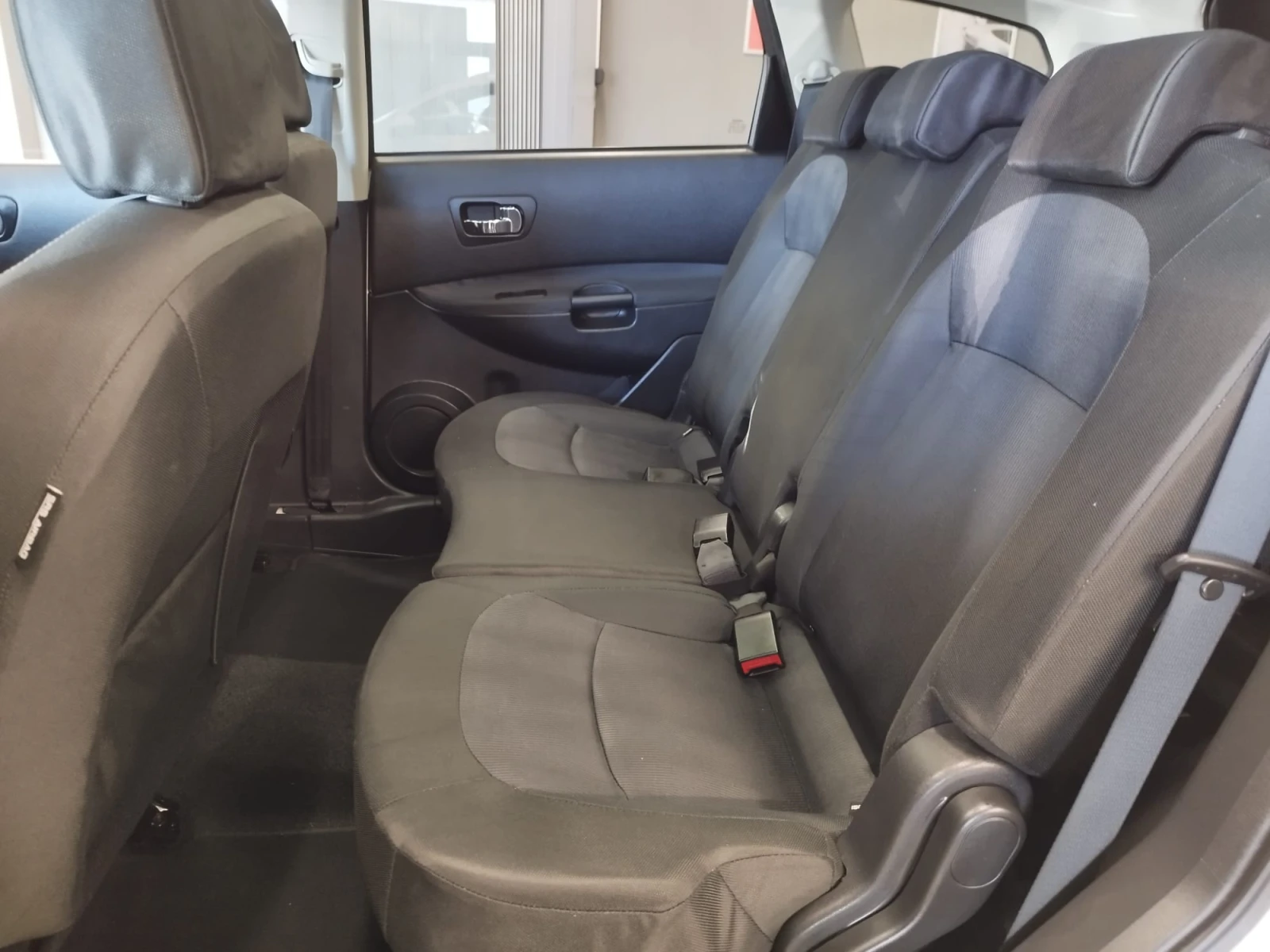 Nissan Qashqai 1.5DCI , снимка 10 - Автомобили и джипове - 54309291