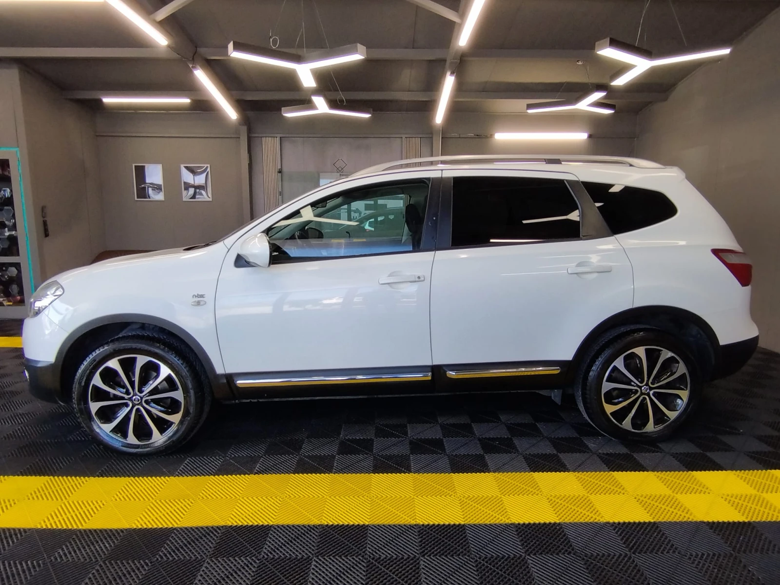 Nissan Qashqai 1.5DCI , снимка 7 - Автомобили и джипове - 54309291