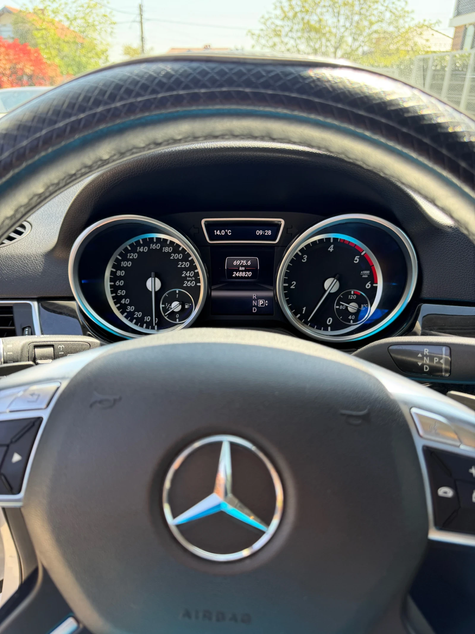 Mercedes-Benz ML 350, снимка 6 - Автомобили и джипове - 54340699