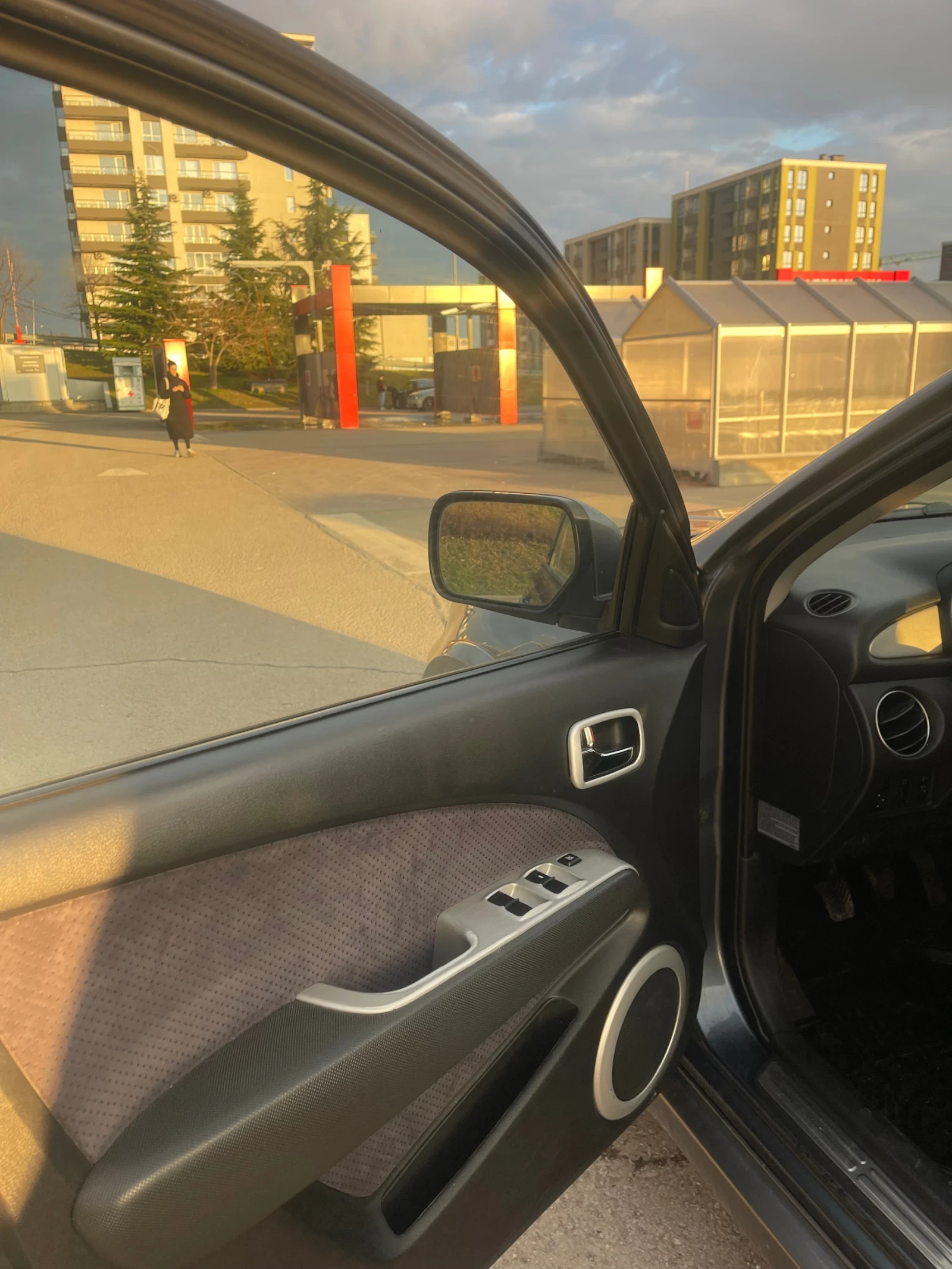 Mitsubishi Outlander, снимка 5 - Автомобили и джипове - 54660511