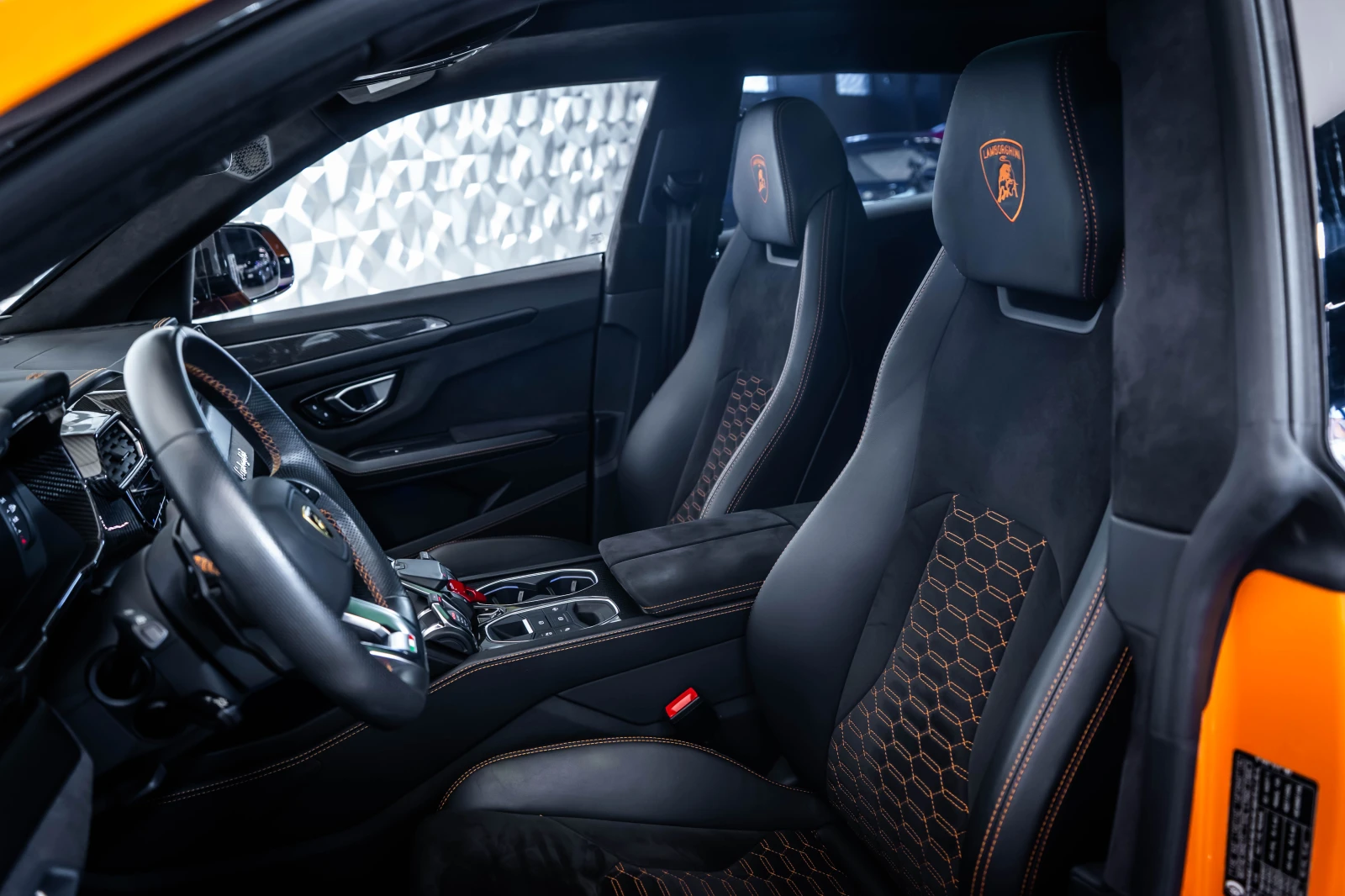 Lamborghini Urus Arancio Borealis* B&O* 360, снимка 12 - Автомобили и джипове - 54737799