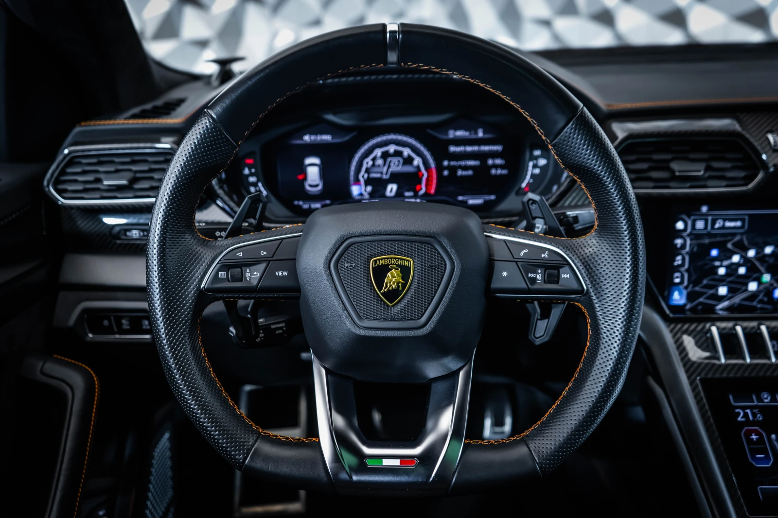 Lamborghini Urus Arancio Borealis* B&O* 360, снимка 11 - Автомобили и джипове - 54737799