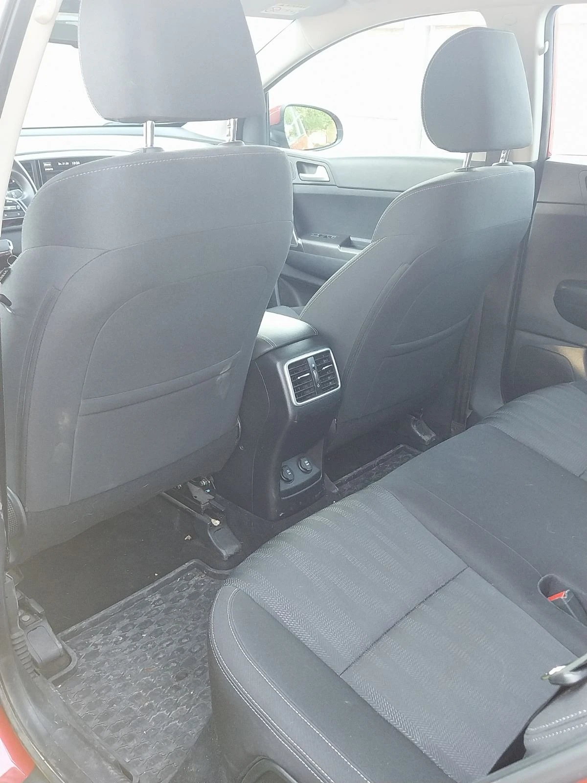 Kia Sportage, снимка 5 - Автомобили и джипове - 54995611