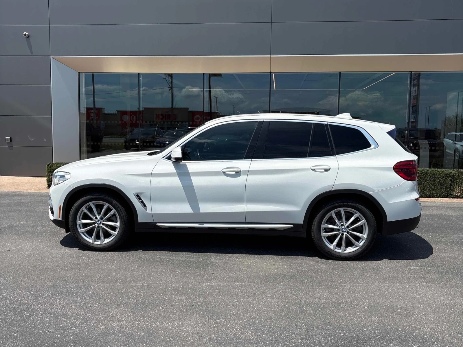 BMW X3 xDRIVE30i / KEYLESS/PODGREV/CARFAX, снимка 2 - Автомобили и джипове - 55409770