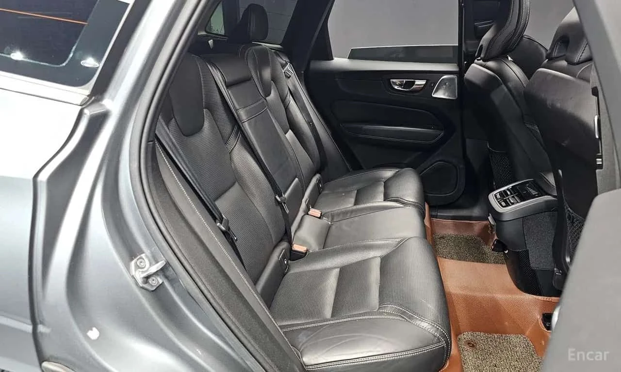 Volvo XC60 D5 Inscription/ФИНАНСИРАНЕ , снимка 11 - Автомобили и джипове - 55563831