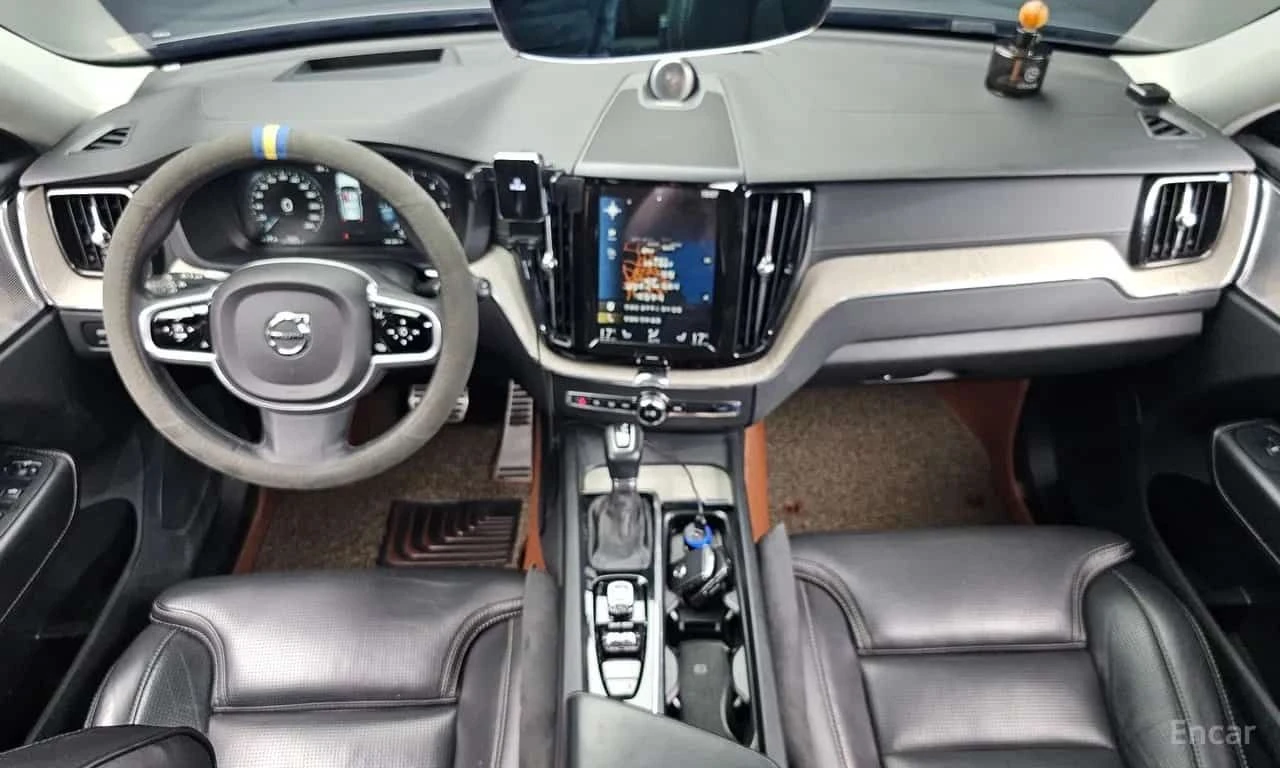 Volvo XC60 D5 Inscription/ФИНАНСИРАНЕ , снимка 7 - Автомобили и джипове - 55563831