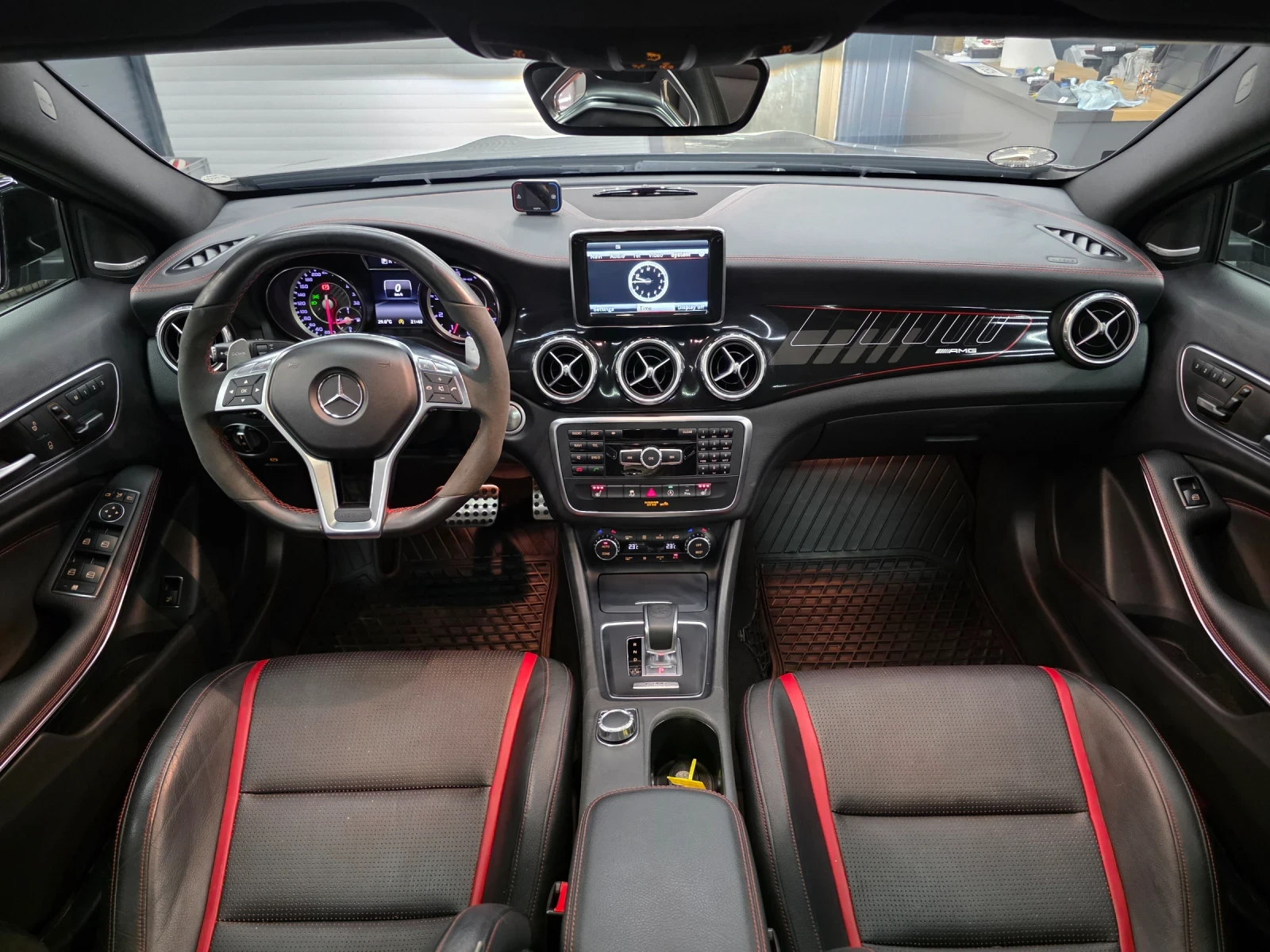 Mercedes-Benz GLA 45 AMG Edition1 Limited, снимка 7 - Автомобили и джипове - 55767356