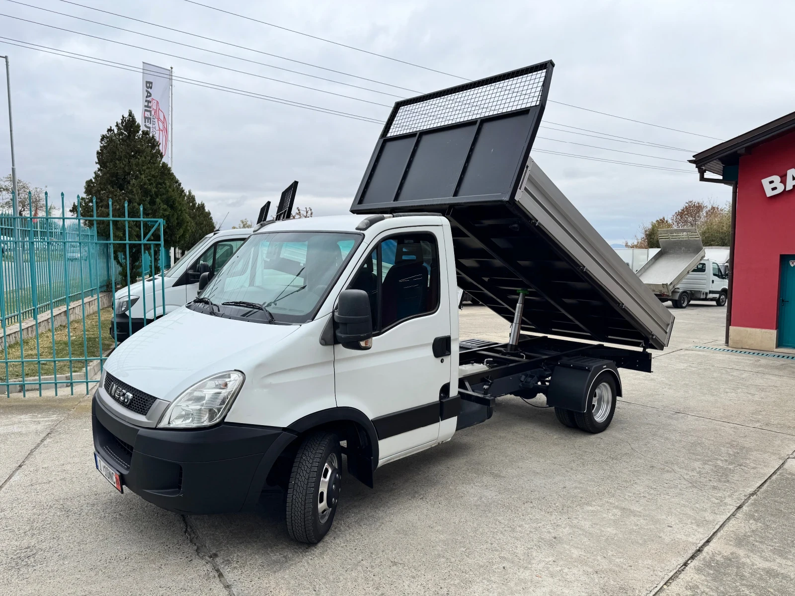 Iveco Daily 3.0HPI* 35c15* Тристранен самосвал - изображение 2