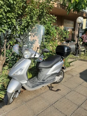 ������ Piaggio Fly