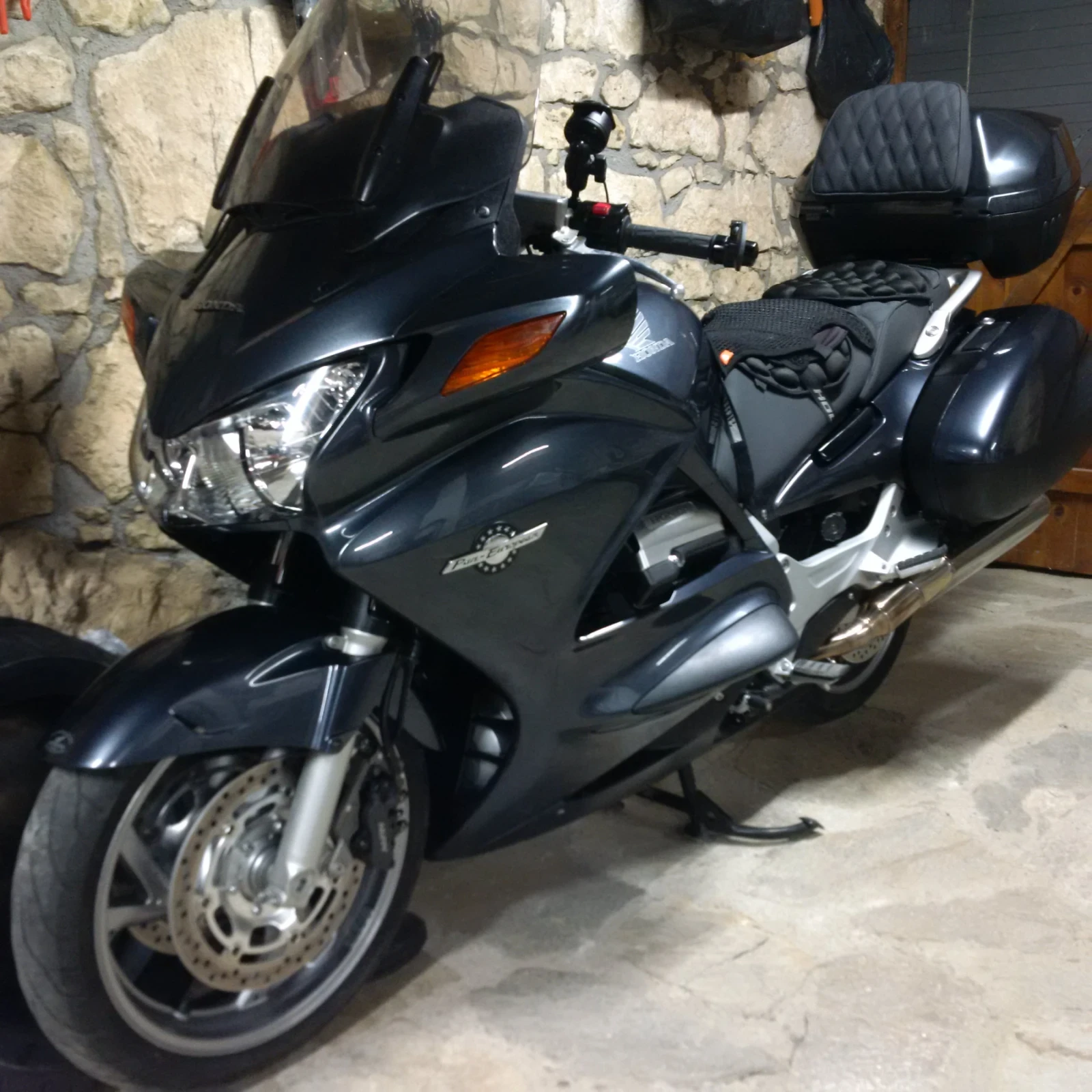 Honda Paneuropean ST1300 - изображение 9