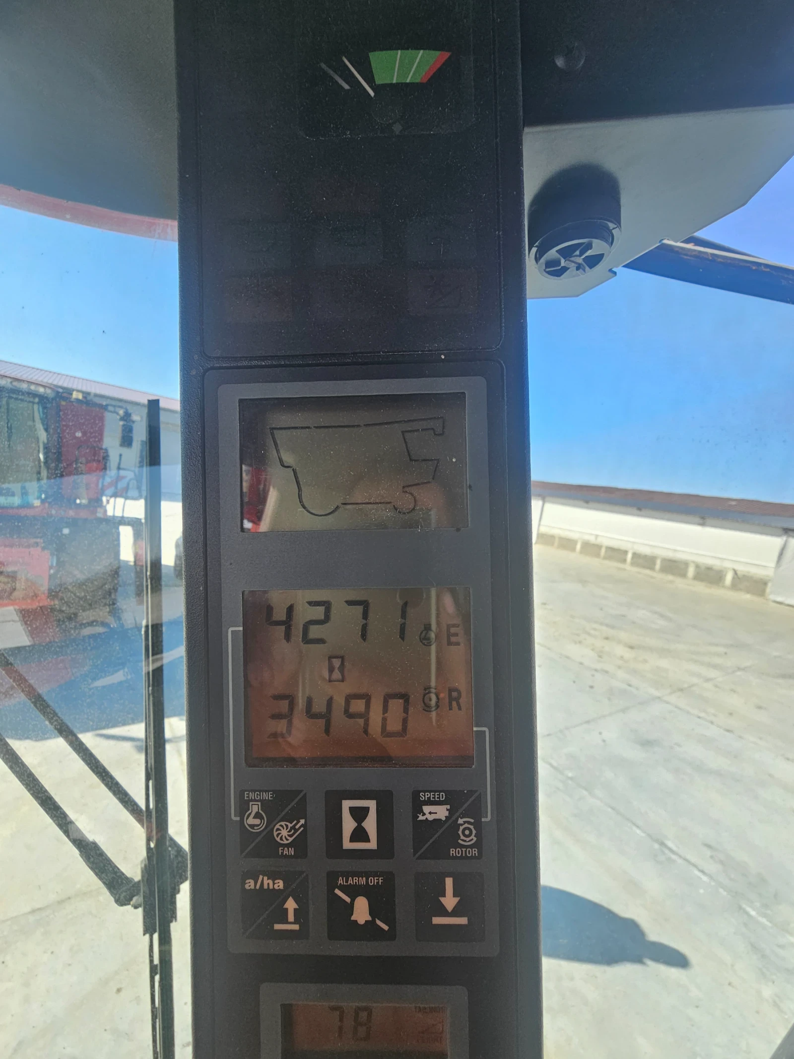 Комбайн CASE IH 2388, снимка 4 - Селскостопанска техника - 54143325