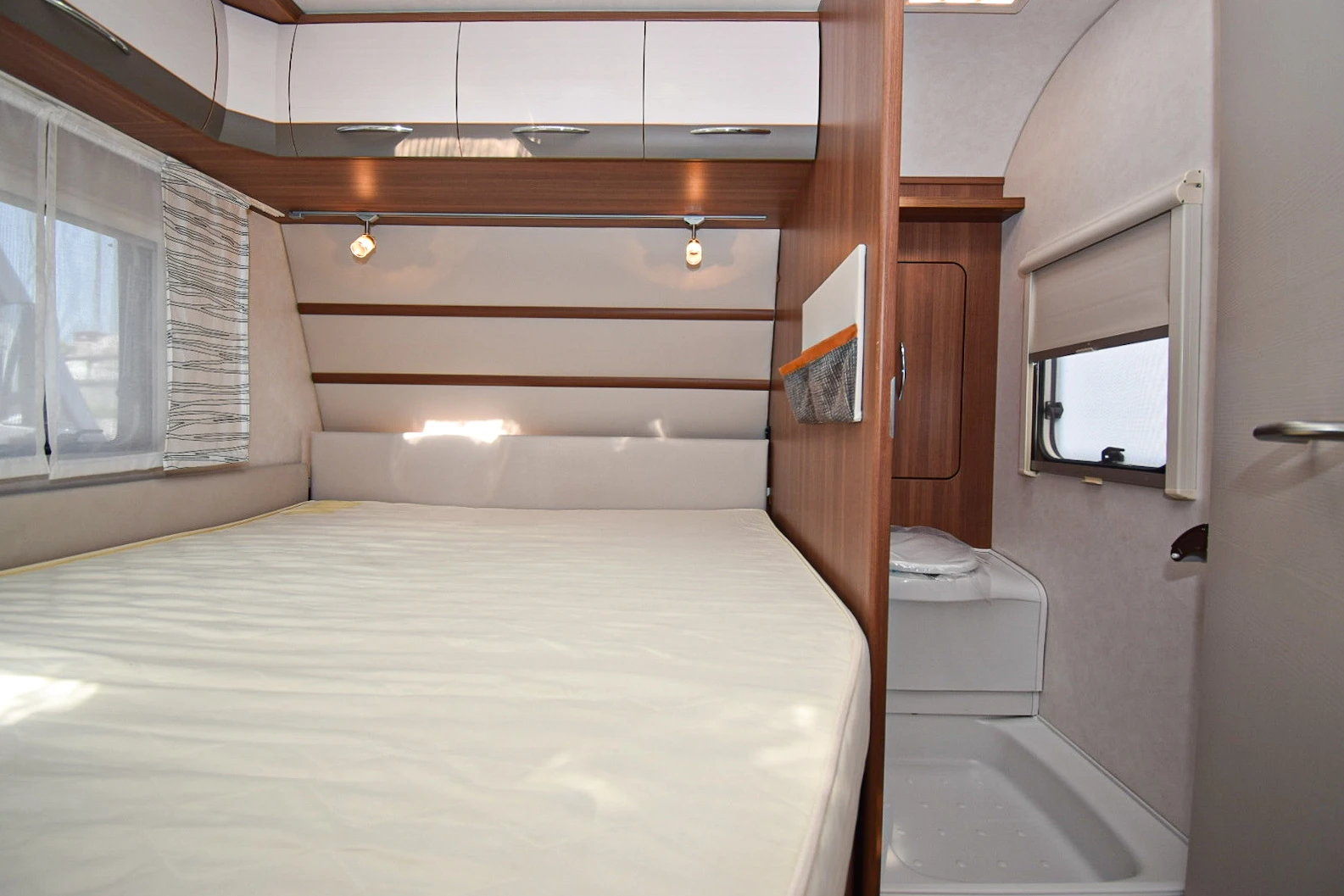 Каравана LMC Munsterland Vivo 522 K, снимка 6 - Каравани и кемпери - 55002300