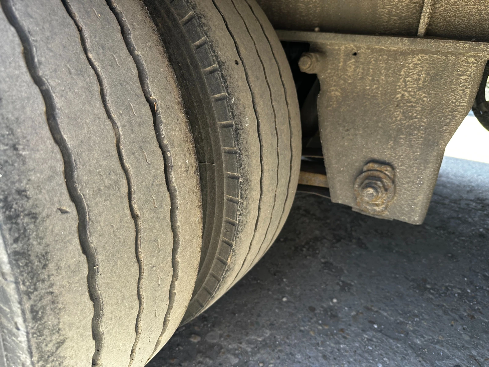 Полуремарке Schwarzmuller 2-Achs-Jumbo, снимка 14 - Ремаркета - 53770092