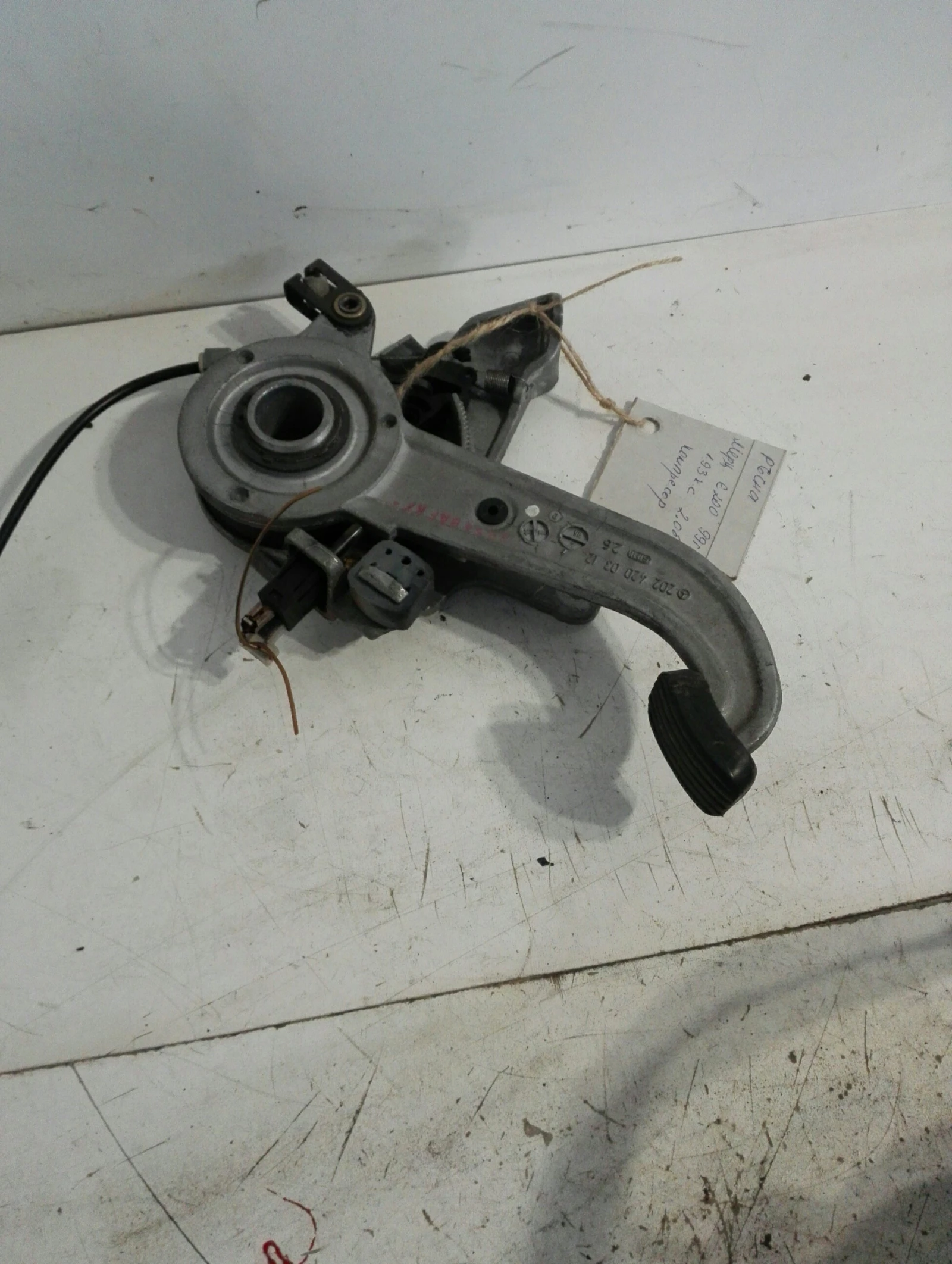 ����� �������� �������� �200 2.0� ��������� | Mobile.bg � ����������� 1