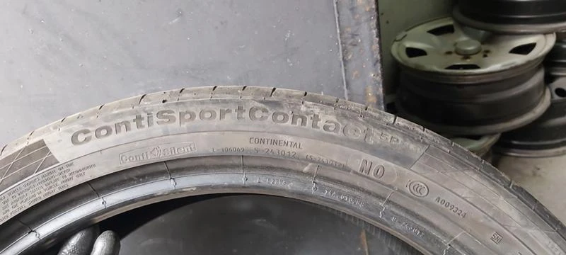 Гуми Летни 275/35R21, снимка 5 - Гуми и джанти - 33436632