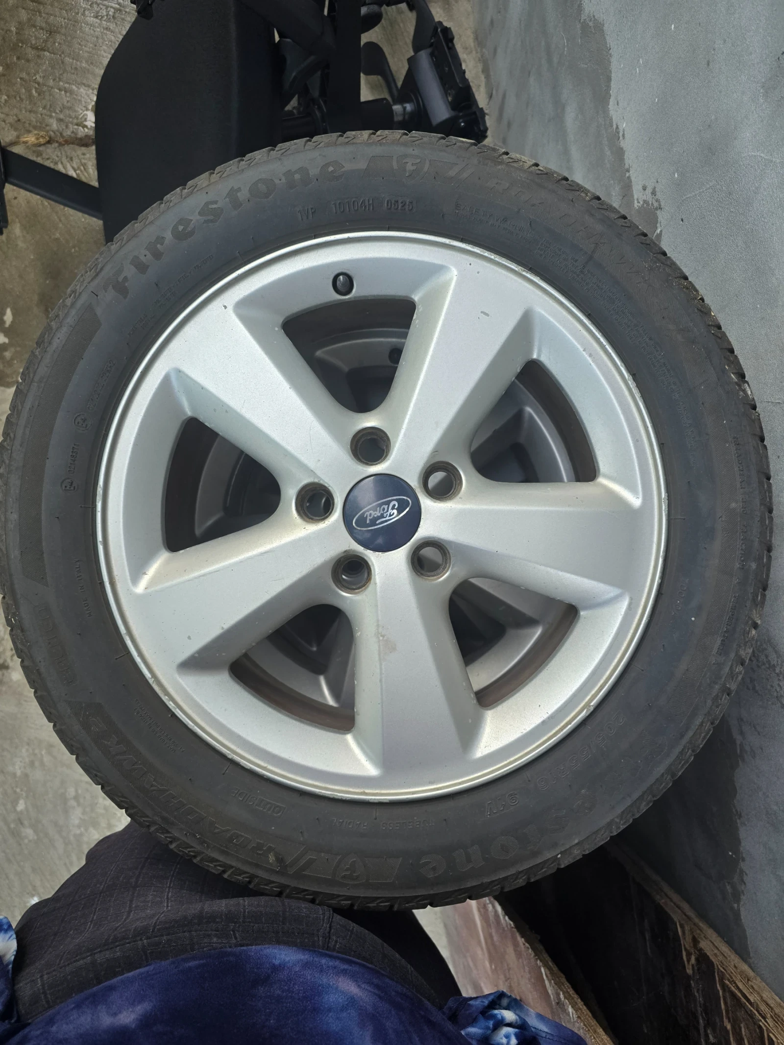 Гуми с джанти Firestone 205/55R16, снимка 4 - Гуми и джанти - 55687756