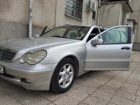 Mercedes-Benz C 220, снимка 8