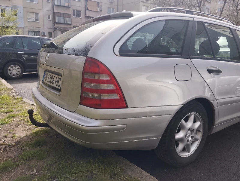 Mercedes-Benz C 220, снимка 13 - Автомобили и джипове - 46582038