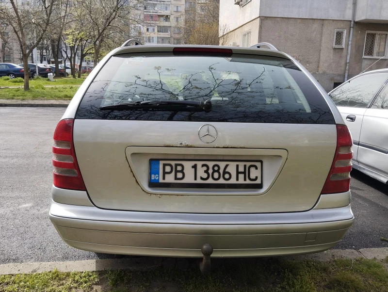 Mercedes-Benz C 220, снимка 15 - Автомобили и джипове - 46582038