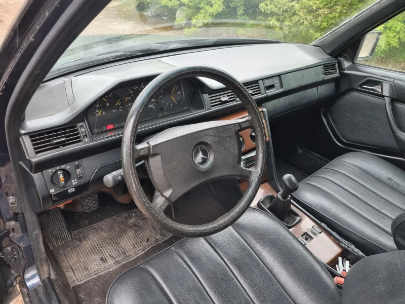 Mercedes-Benz E 250 E250dizel-100ks-1990god-145000km!!!, снимка 13 - Автомобили и джипове - 48080159