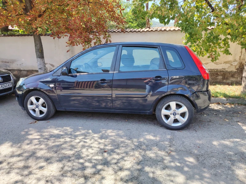 Ford Fiesta 1.4, снимка 6 - Автомобили и джипове - 48118472