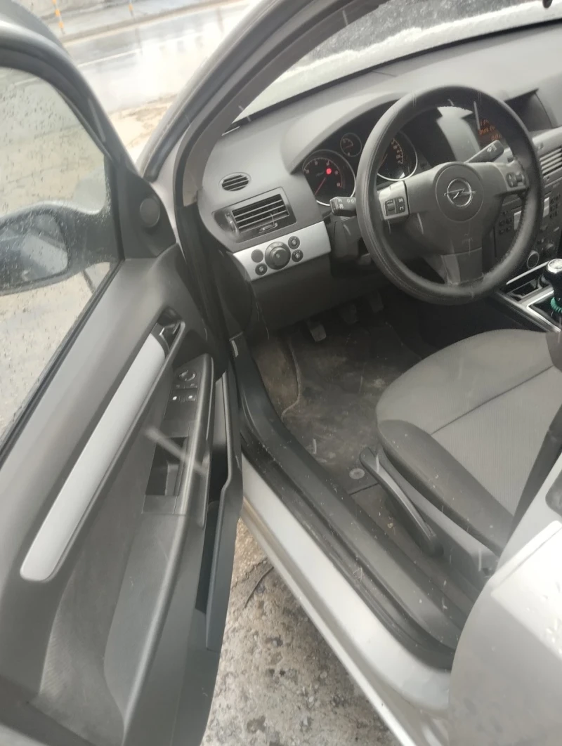 Opel Astra 1.7, снимка 10 - Автомобили и джипове - 48758417