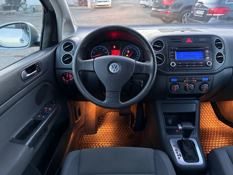 VW Golf Plus 1.6 Автоматик, снимка 7 - Автомобили и джипове - 49065856