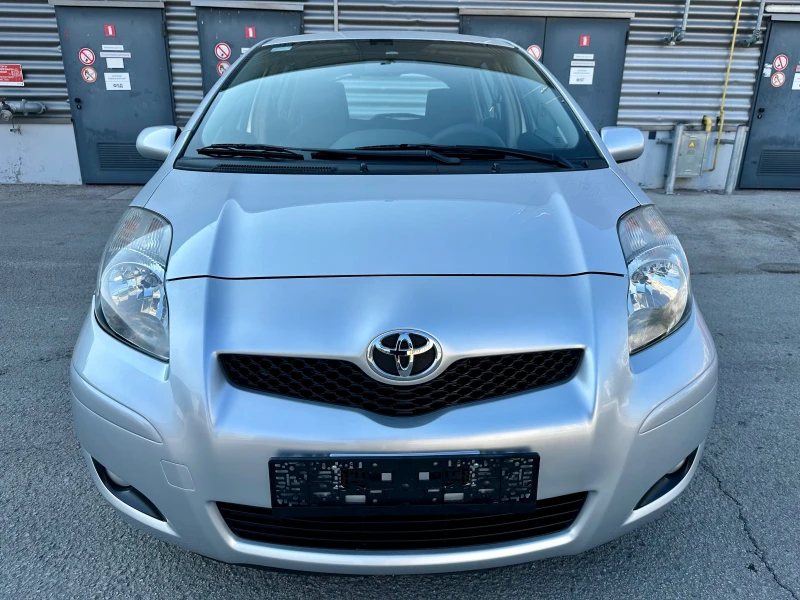 Toyota Yaris 1.0 I, снимка 6 - Автомобили и джипове - 49656648