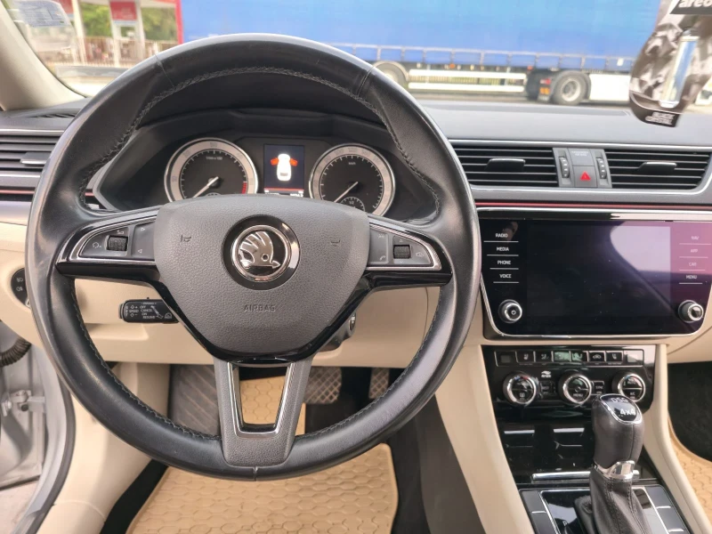 Skoda Superb 2.0 TDI, N1, обдухване, адаптивно окачване , снимка 8 - Автомобили и джипове - 51871944