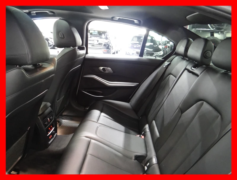 BMW 330 xDrive / PANO / Digital Cockpit / Ambient, снимка 15 - Автомобили и джипове - 52749866