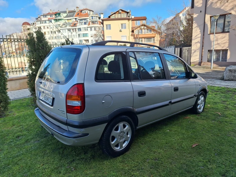 Opel Zafira 1.8 газ бензин 7 местен , снимка 5 - Автомобили и джипове - 52904370