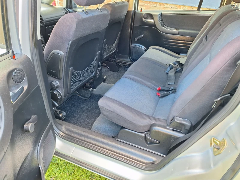 Opel Zafira 1.8 газ бензин 7 местен , снимка 17 - Автомобили и джипове - 52904370