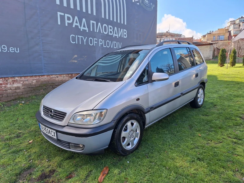Opel Zafira 1.8 газ бензин 7 местен , снимка 6 - Автомобили и джипове - 52904370