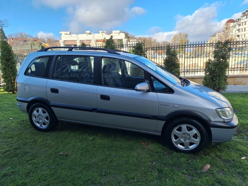 Opel Zafira 1.8 газ бензин 7 местен , снимка 9 - Автомобили и джипове - 52904370