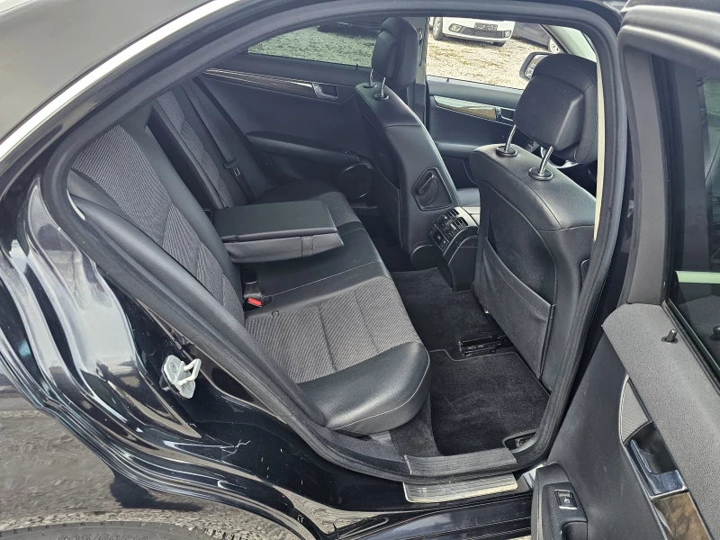 Mercedes-Benz C 220 C220 Avangard-Avtomat, снимка 13 - Автомобили и джипове - 53276346