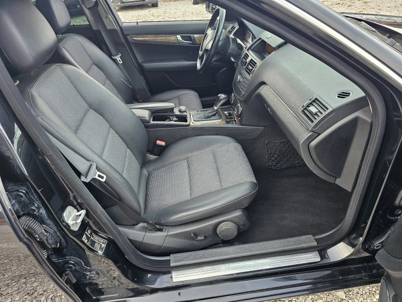 Mercedes-Benz C 220 C220 Avangard-Avtomat, снимка 14 - Автомобили и джипове - 53276346