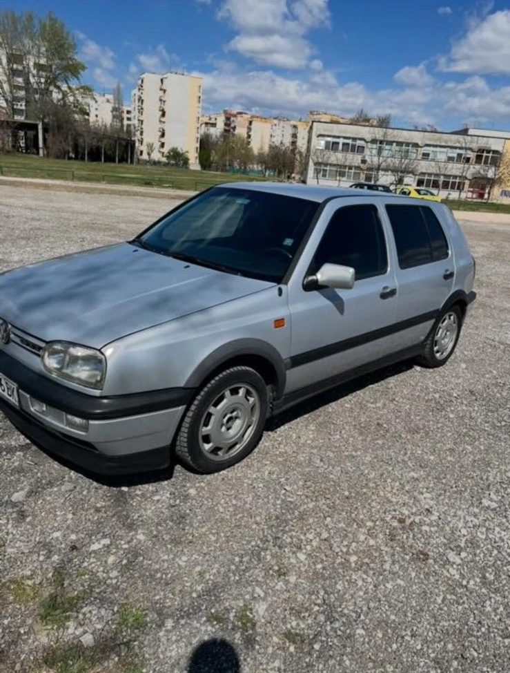 VW Golf, снимка 2 - Автомобили и джипове - 48771967