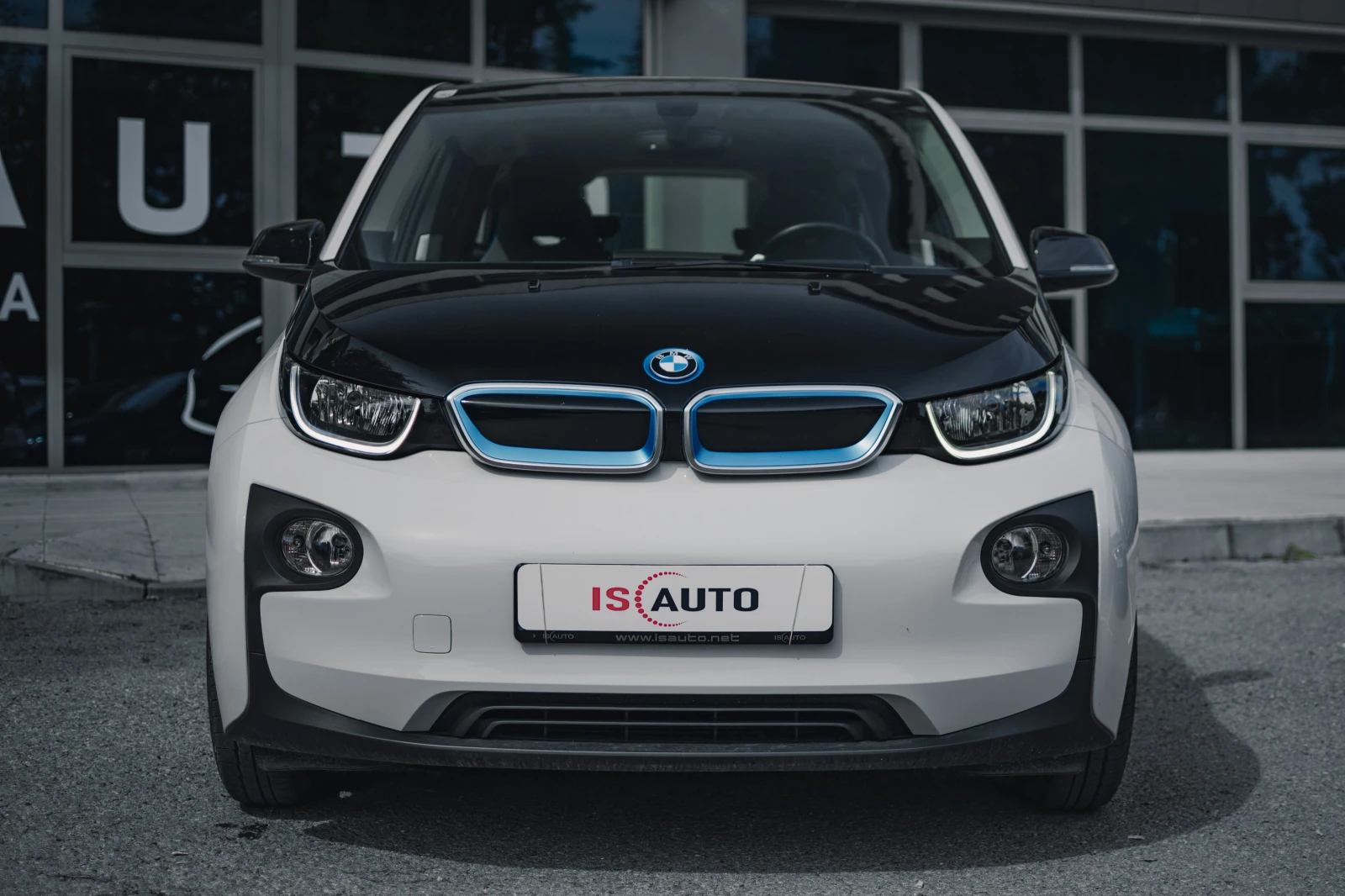 BMW i3 94Ah / Navi/Парктроник - изображение 2