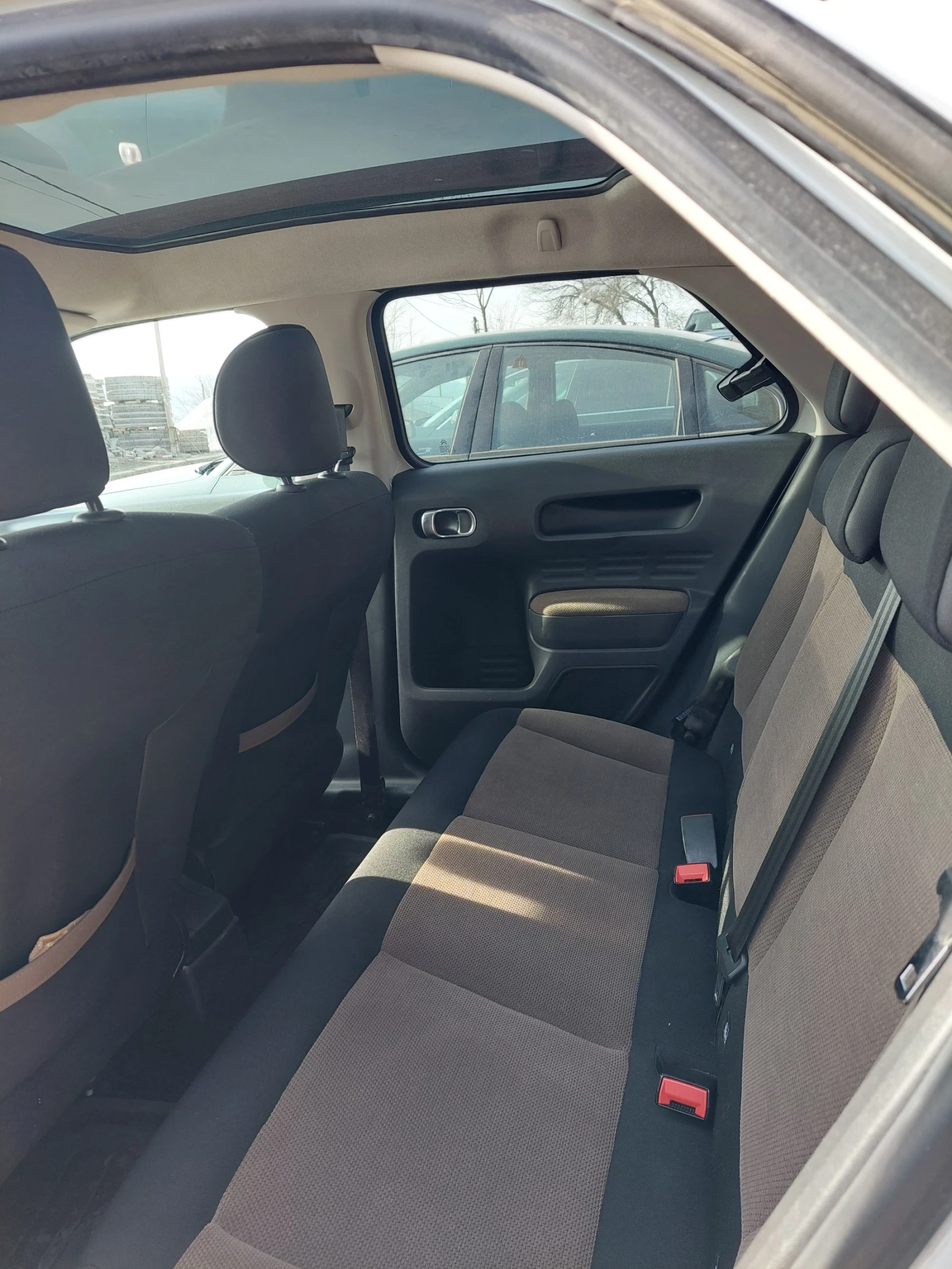 Citroen C4 Cactus  - изображение 8